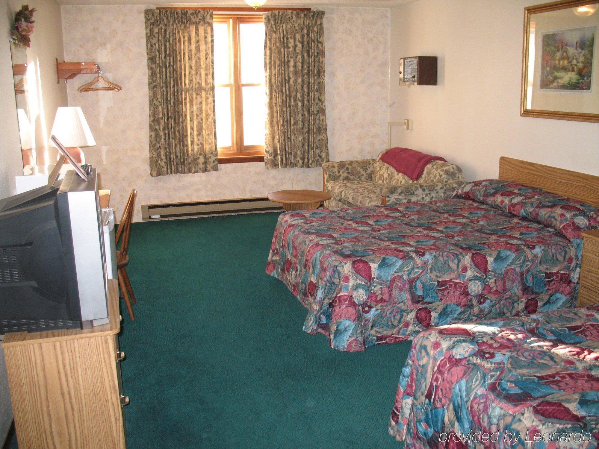 Glacier Gateway Inn Cut Bank Room photo